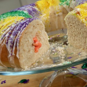 Mardi-Gras-King-Cake-Recipe